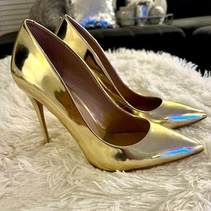 Metallic Gold Aldo Pumps Size 8
